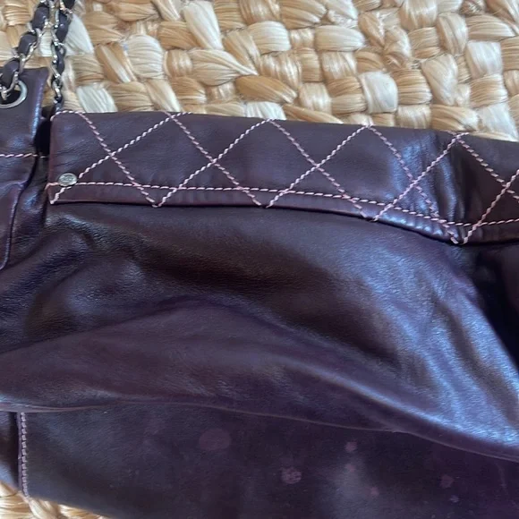 Chanel authentic vintage plum colored leather shoulder bag - Picture 15 of 16